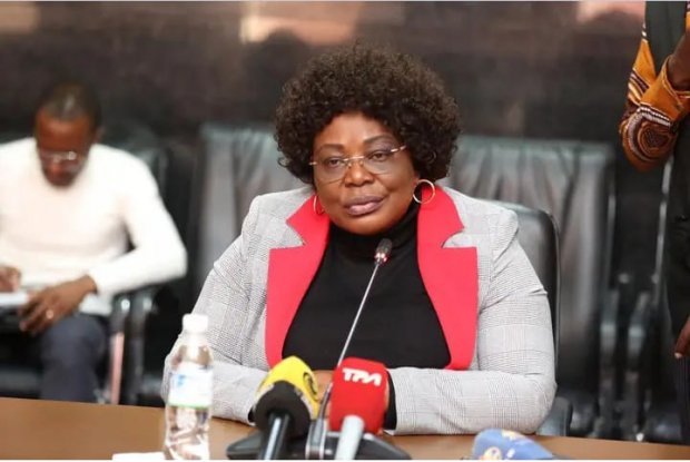 GOVERNADORA DO HUAMBO CONSIDERA PROFESSOR COMO PROMOTOR DA APRENDIZAGEM