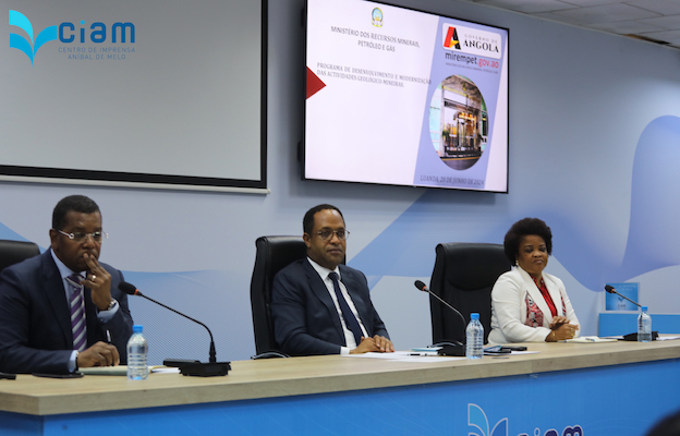 EXECUTIVO APOSTA NO SECTOR MINEIRO