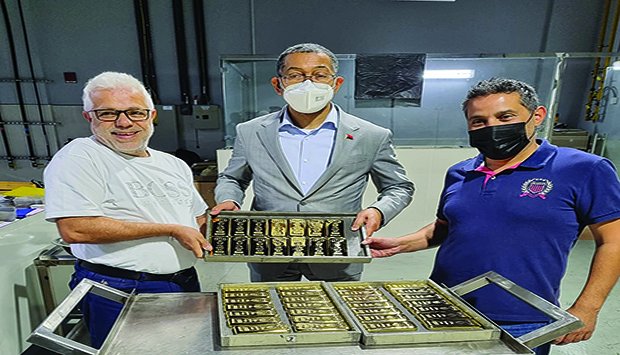 INVESTIDORES  PODEM REFINAR  OURO EM ANGOLA
