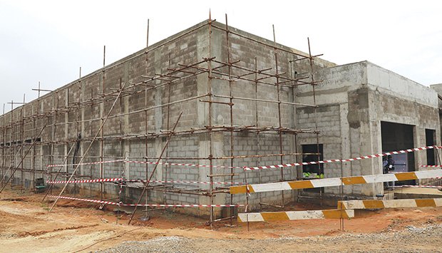 JOÃO LOURENÇO VISITA HOSPITAL DOS CAJUEIRO E OBRAS DA MORGUE NO CAMAMA