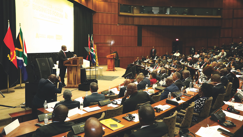 EMPRESÁRIOS SUL AFRICANOS CONVIDADOS A INVESTIREM EM ANGOLA