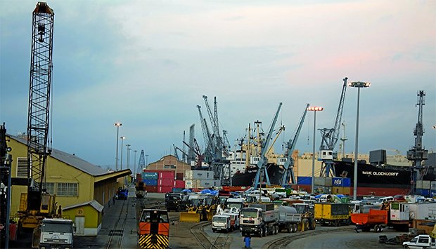 PORTO DE LUANDA VAI CONTAR COM TERMINAL MULTIUSO