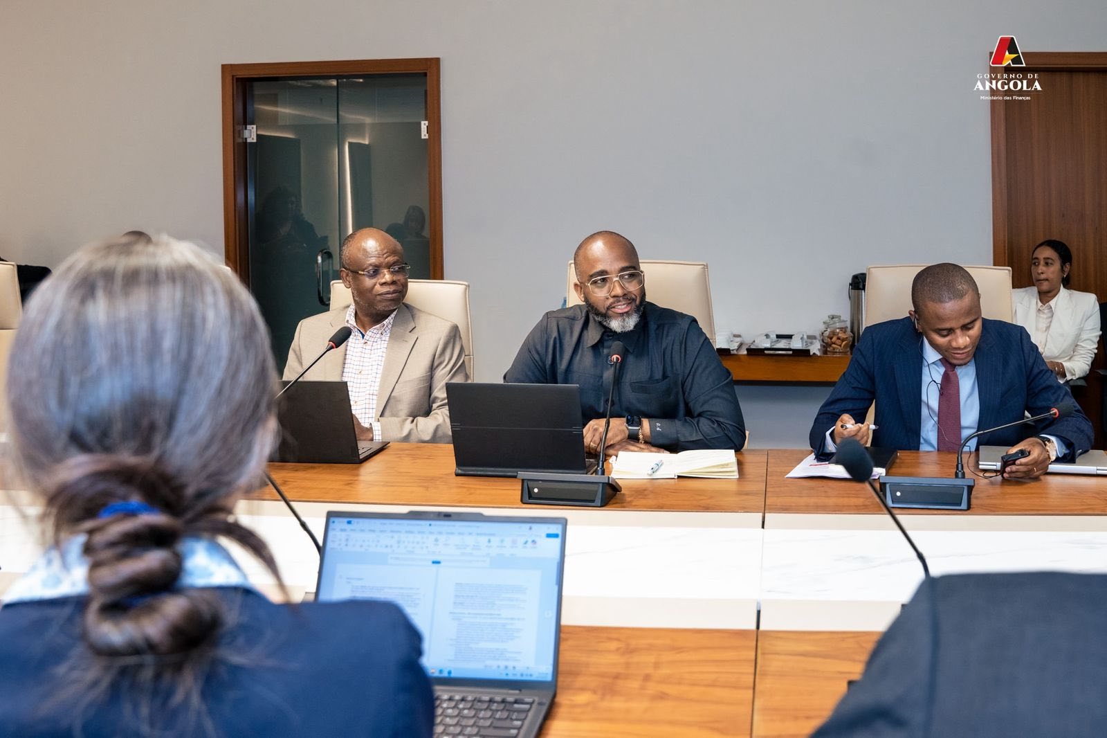 DESENVOLVIMENTO MACROECÓNOMICO DE ANGOLA ANALISADO PELO FUNDO MONETÁRIO INTERNACIONAL