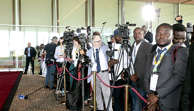 JORNALISTAS NACIONAIS E ESTRANGEIROS SATISFEITOS COM ORGANIZAÇÃO DA CIMEIRA UA-EU EM ANGOLA