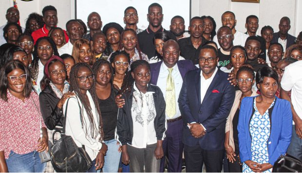 MAIS DE 70 NOVOS TÉCNICOS DE SAÚDE REFORÇAM HOSPITAIS DE VIANA