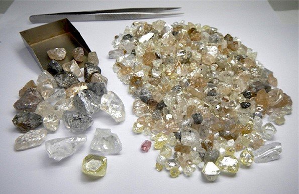 ANGOLA PRODUZIU SETE MILHÕES DE QUILATES DE DIAMANTES