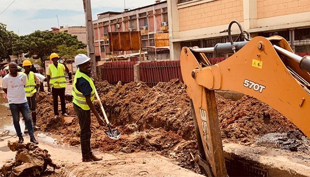 ADMINISTRAÇÃO DO CAZENGA REALIZA OBRAS NO SISTEMA DE DRENAGEM NO HOJI-YA-HENDA