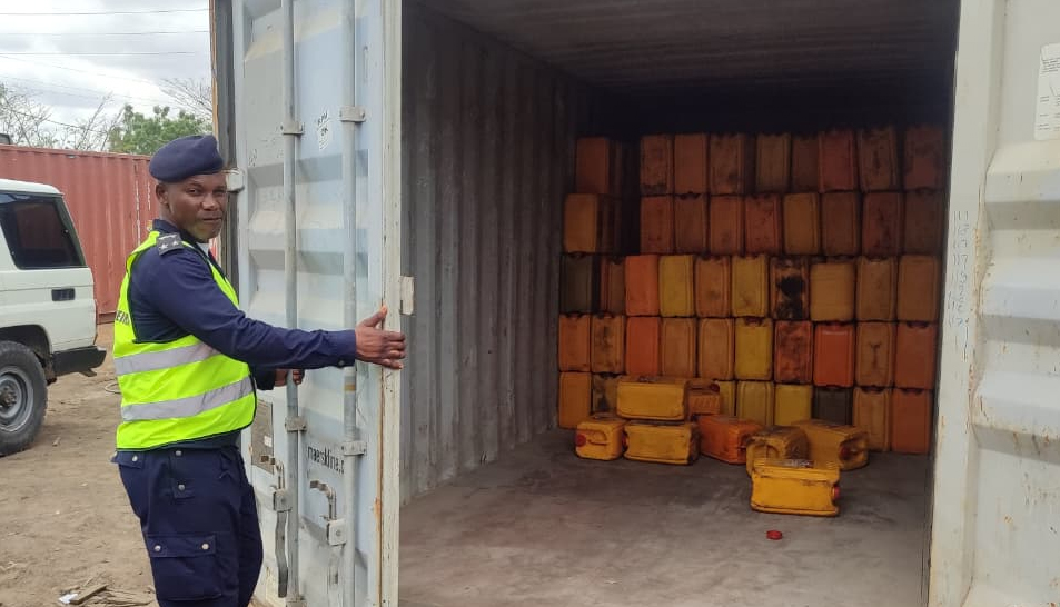 AGT APREENDE DIVERSOS CONTENTORES DE MERCADORIAS DESVIADAS