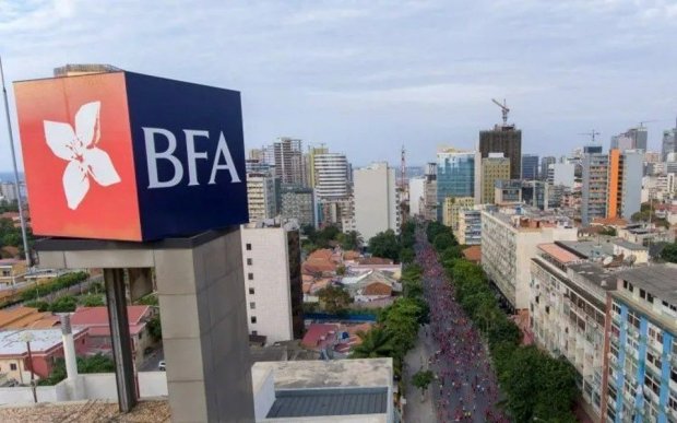 GOVERNO VAI PRIVATIZAR 15% DA PARTICIPAÇÃO NO BANCO BFA