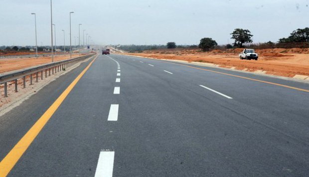 INEA PRETENDE ASFALTAR 500 KM DE ESTRADA  DE 2023 A 2027