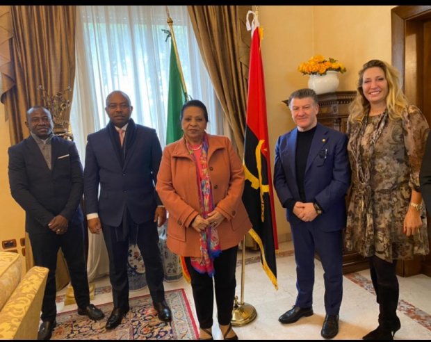 EMPRESÁRIOS  ITALIANOS  CONVIDADOS A INVESTIR EM ANGOLA