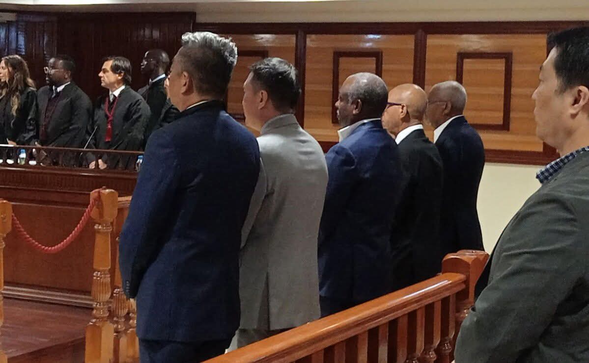 GENERAIS "KOPELIPA" e "DINO" REGRESSAM AO TRIBUNAL