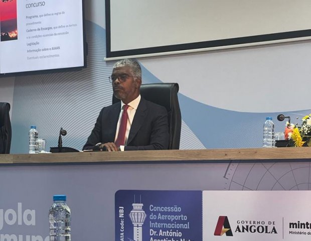 CONCURSO PÚBLICO  INTERNACIONAL DE GESTÃO DO NOVO  AEROPRTO  APRESENTADO  NO CIAM
