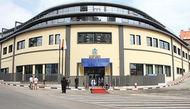 CNE RECRUTA MEMBROS DAS MESES DE VOTO