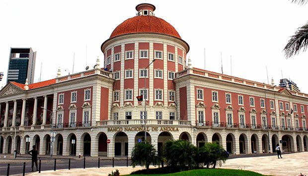 BANCO NACIONAL INTRODUZ REGIME DE METAS  DE  INFLAÇÃO