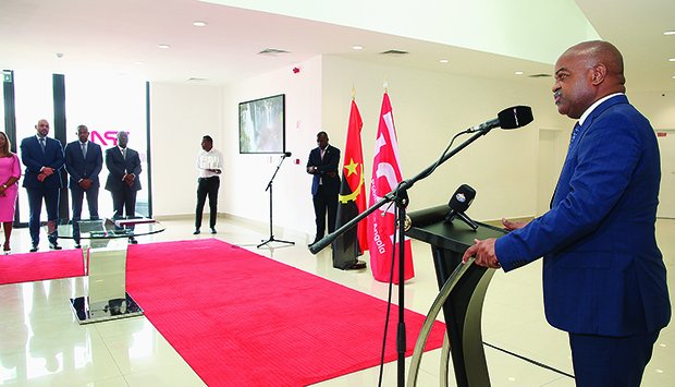 MINISTRO MÁRIO DE OLIVEIRA REITERA APELO À RECUPERAÇÃO  DOS  VALORES  CÍVICOS  E PATRIÓTICAS