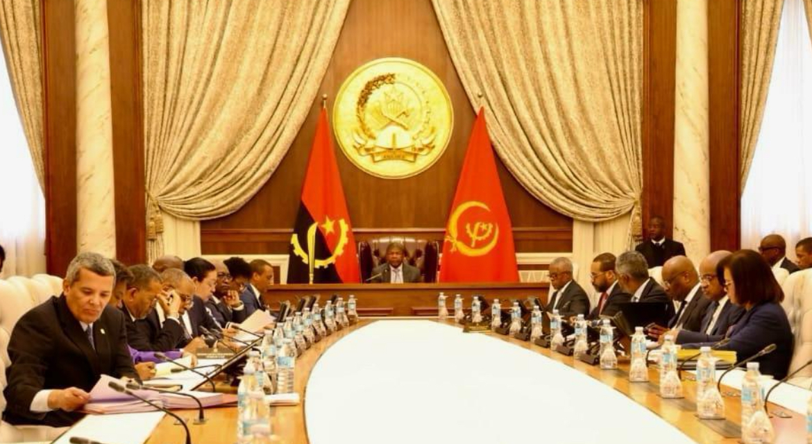 PLANO NACIONAL DE COMUNICAÇÃO DO EXECUTIVO  ENTRA EM VIGOR